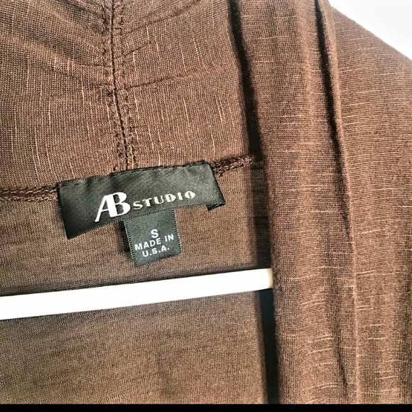 Sweet brown and black jackets - Picture 4 of 7